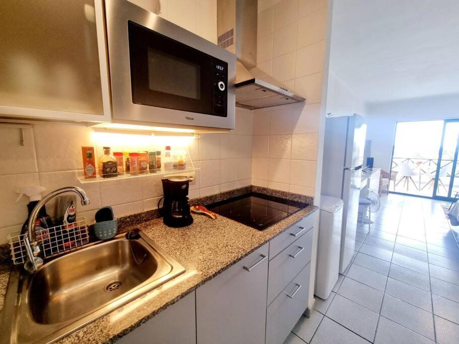 Luxury Ocean View Playa Roca Apartment กอสตา เตกีสเซ ภายนอก รูปภาพ