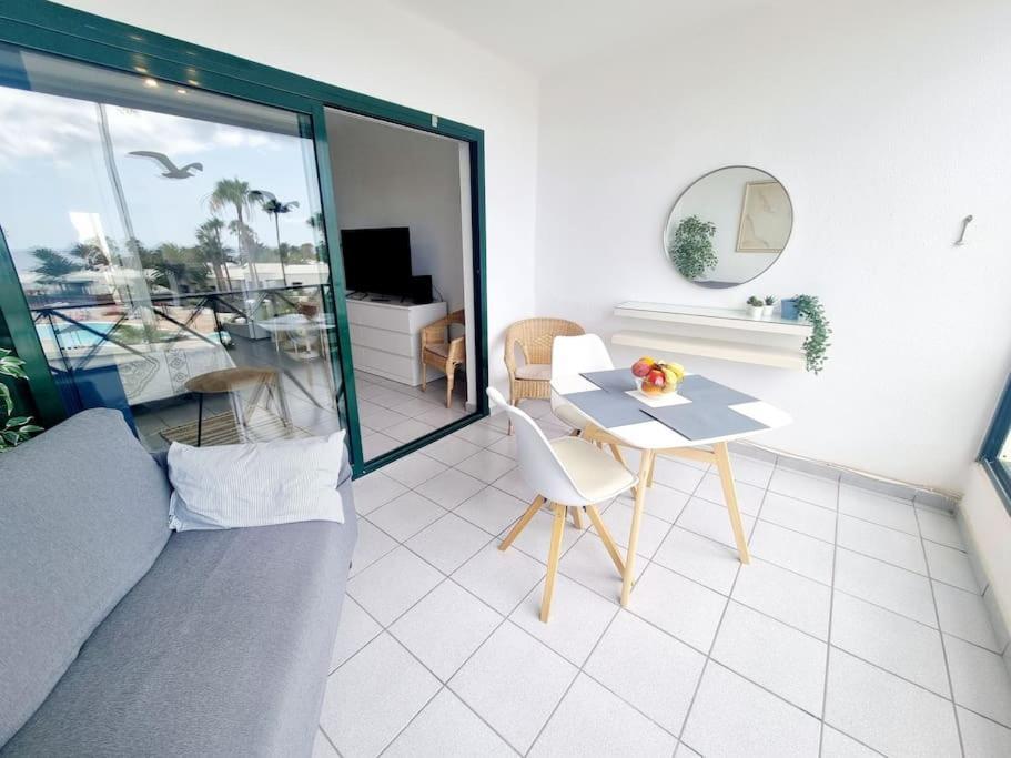 Luxury Ocean View Playa Roca Apartment กอสตา เตกีสเซ ภายนอก รูปภาพ