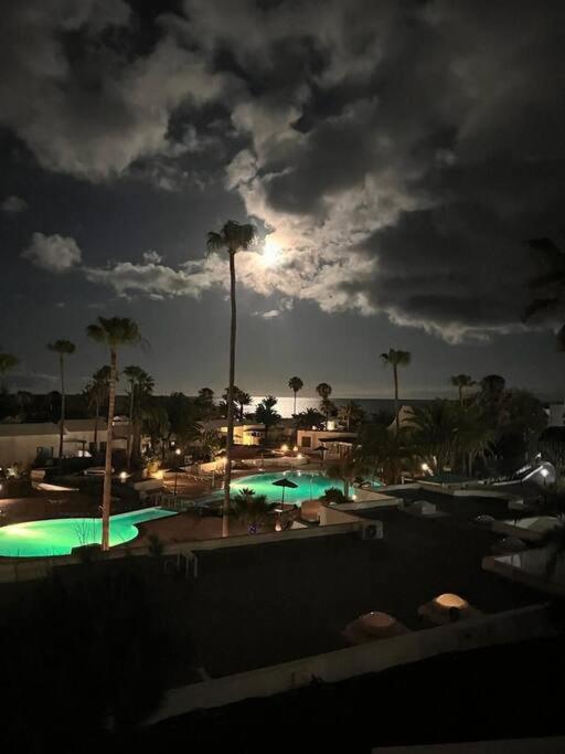 Luxury Ocean View Playa Roca Apartment กอสตา เตกีสเซ ภายนอก รูปภาพ