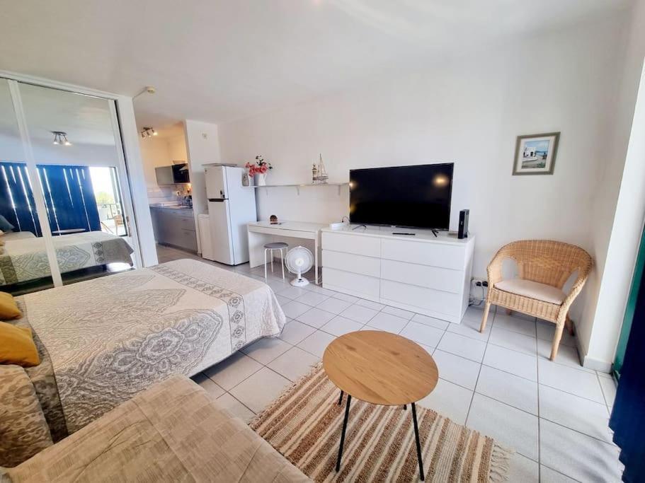 Luxury Ocean View Playa Roca Apartment กอสตา เตกีสเซ ภายนอก รูปภาพ